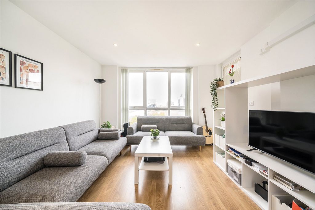 Property photo 2 of 9 Reception