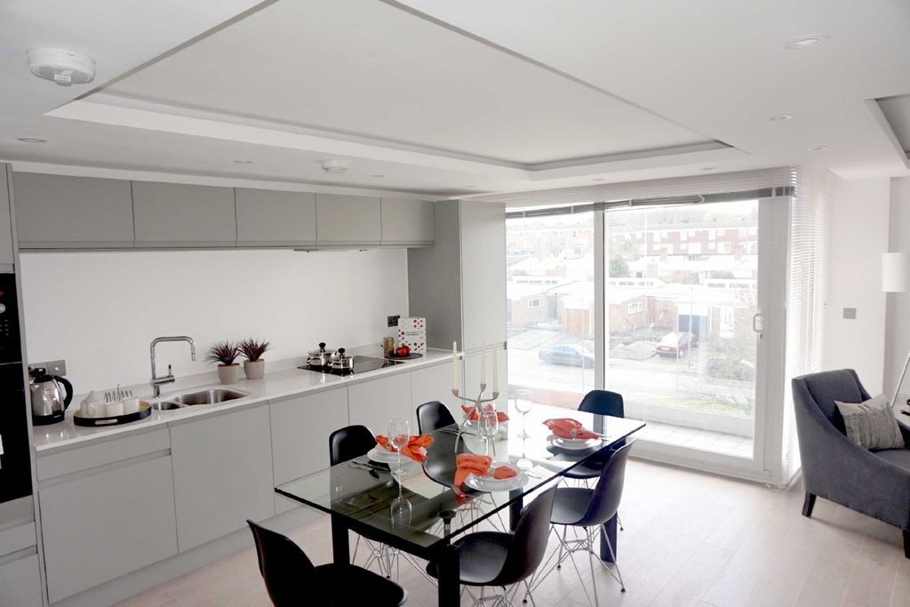 Property photo 1 of 9 4659110