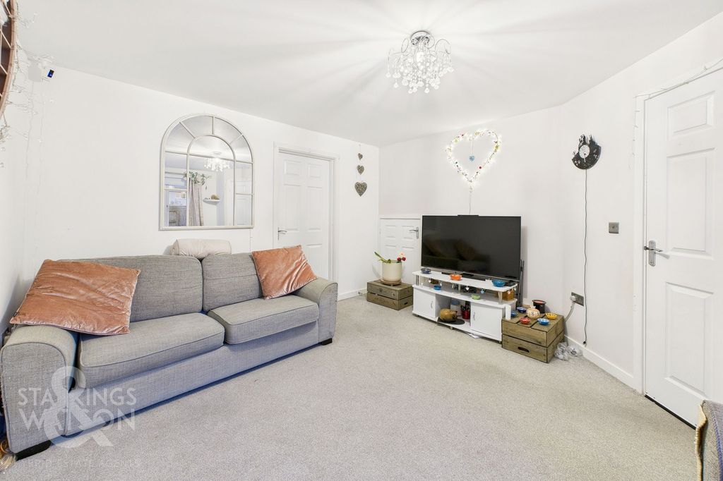 Property photo 2 of 22