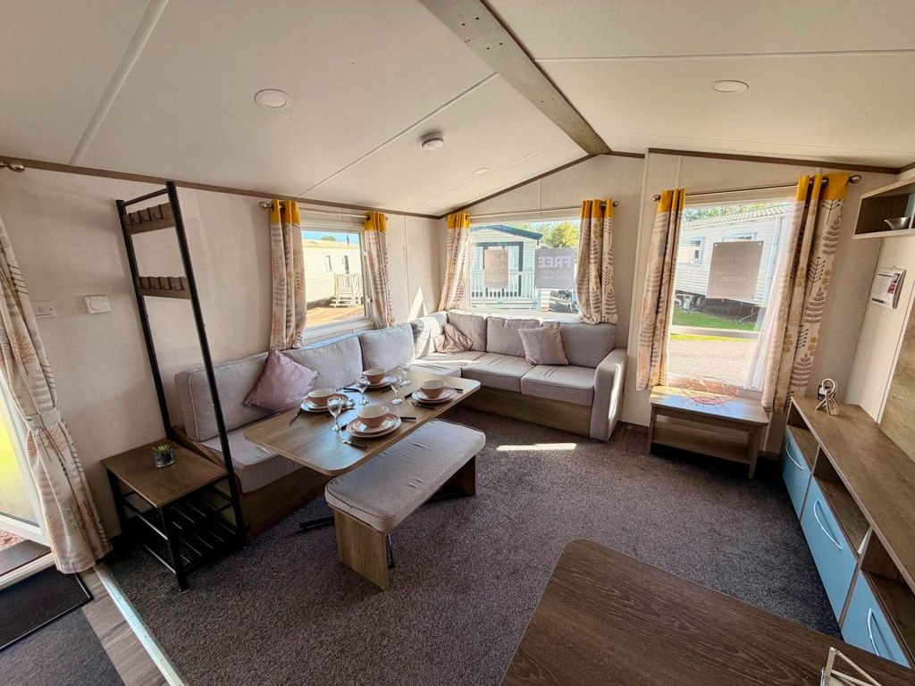 Property photo 3 of 14 Atlas Moonstone 2019 Car0061701 138731005.Jpeg