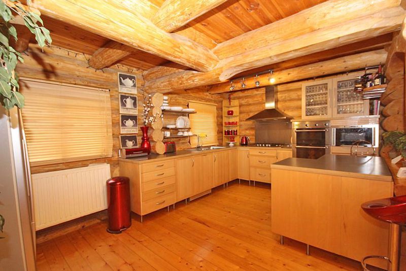 Property photo 3 of 21 Kitchen