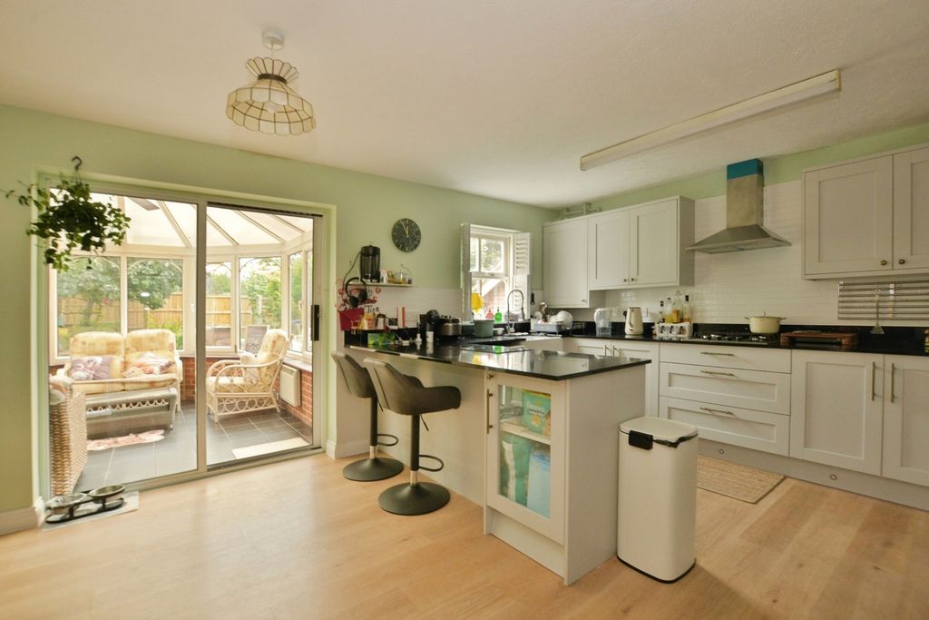 Property photo 2 of 27 Kitchen