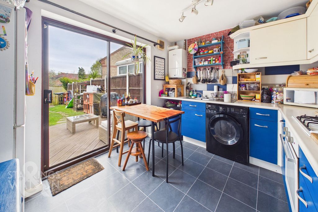 Property photo 3 of 17