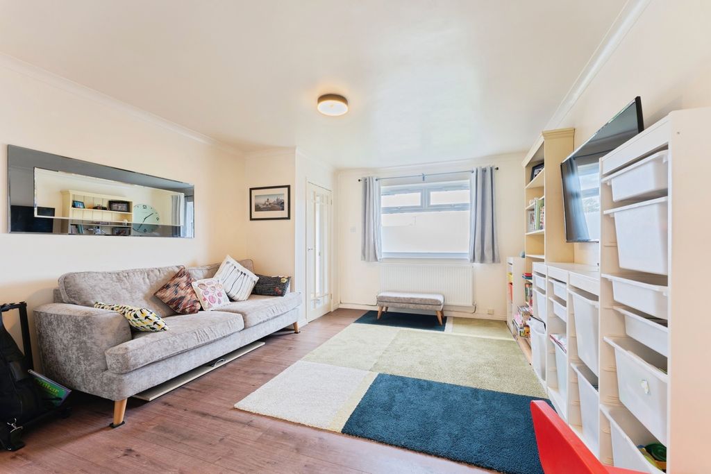 Property photo 2 of 19 Pbox-Img.Jpg