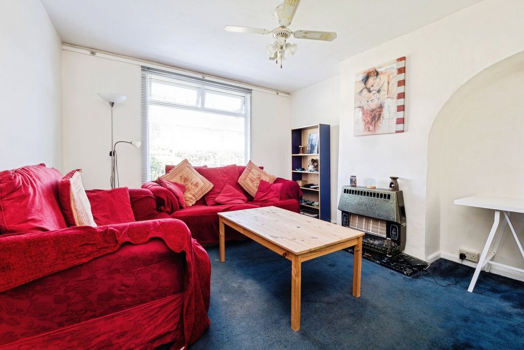 Property photo 2 of 18 Pbox-Img.Jpg