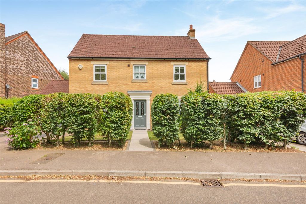 Property photo 1 of 22 8698187-Exterior04.Jpg