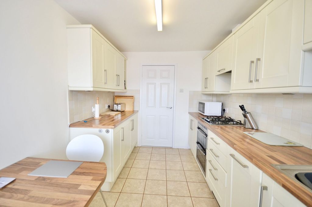Property photo 3 of 22