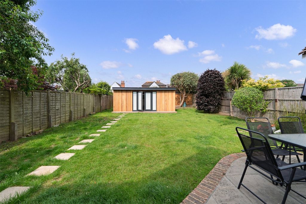 Property photo 2 of 30 Picture No. 30