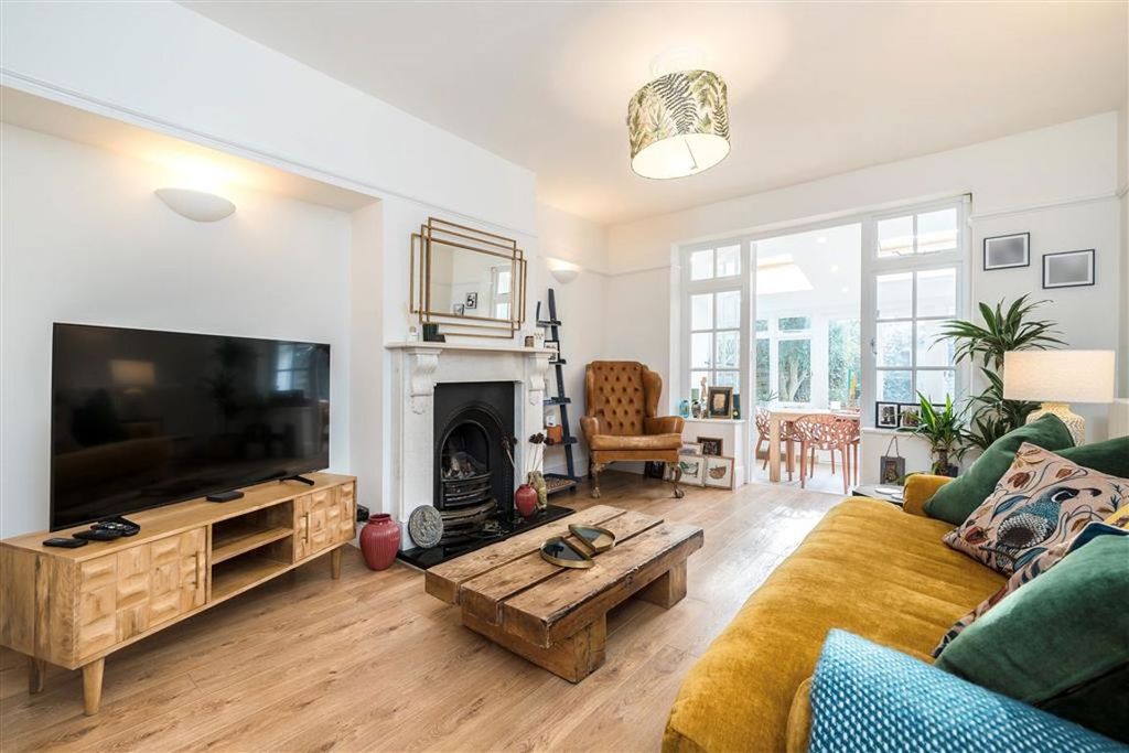 Property photo 2 of 14