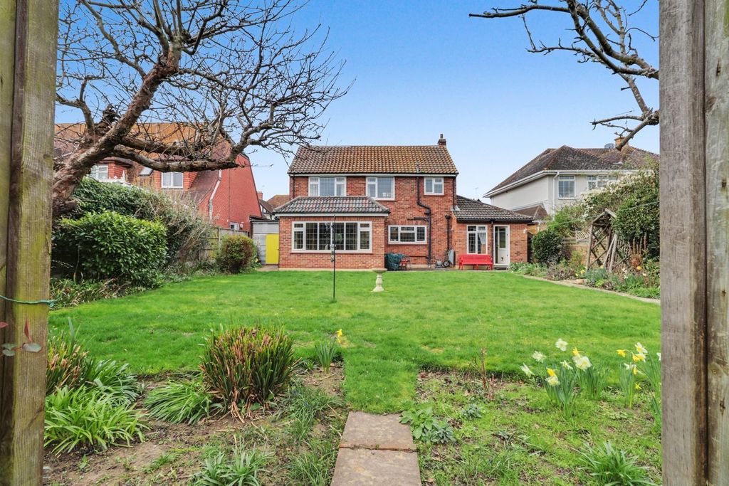 Property photo 2 of 22