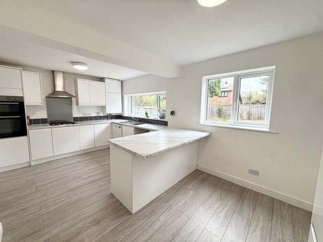 Property photo 3 of 12 Kitchen/Diner