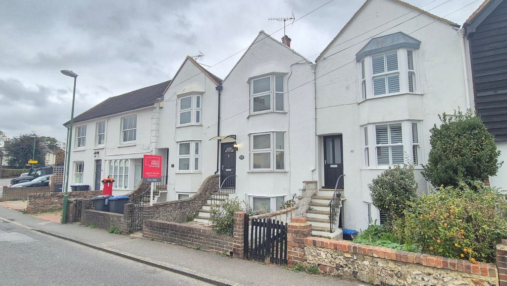 Property photo 1 of 12 115 Keymer Road