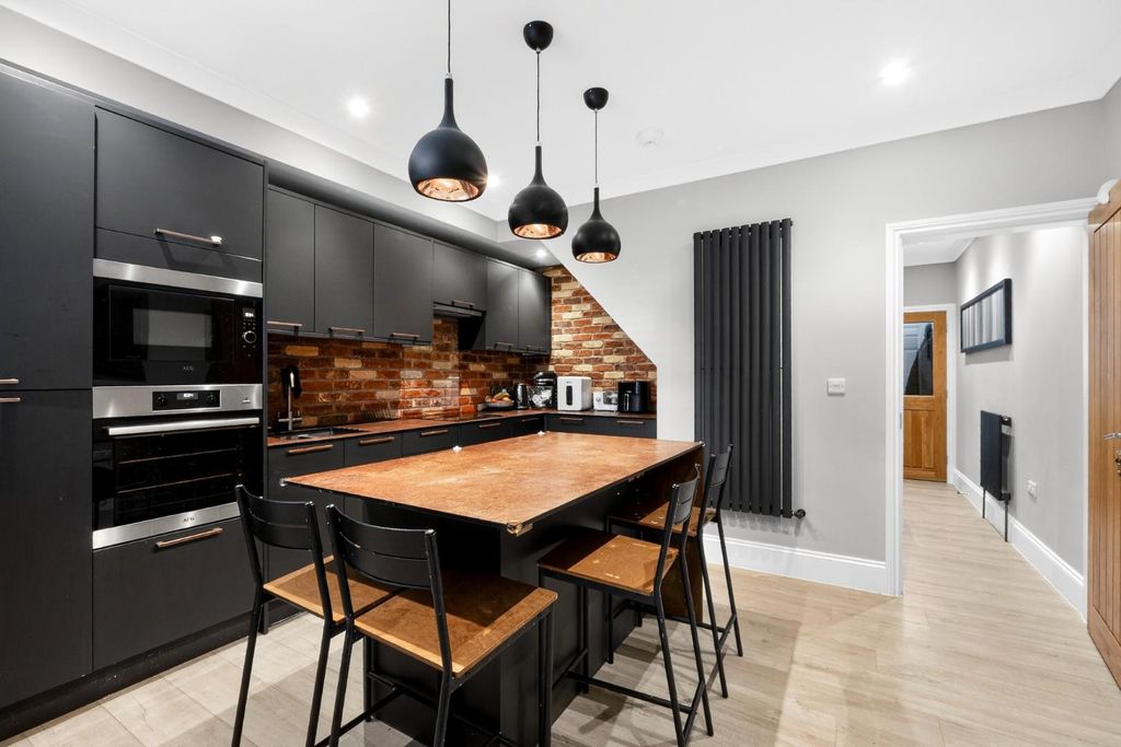 Property photo 1 of 20 Pnmb0721.Jpg