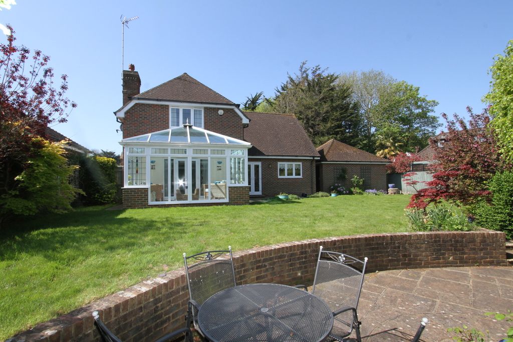 Property photo 3 of 26