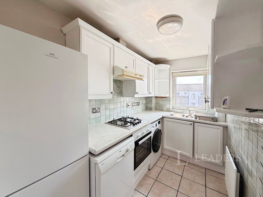 Property photo 2 of 13 Picture No. 10