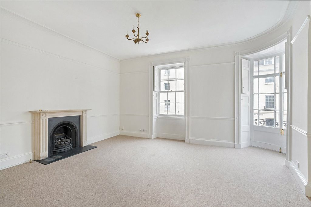 Property photo 2 of 8 Sitting Room