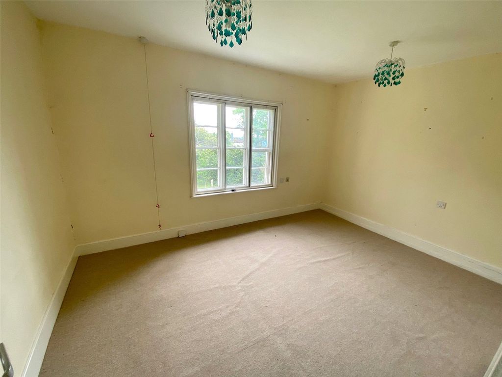 Property photo 2 of 12 Picture No. 05