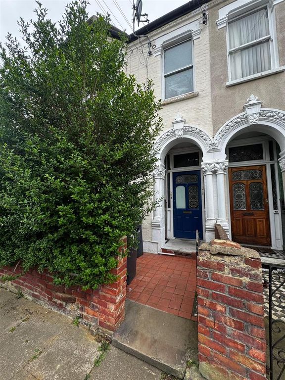 Property photo 1 of 5 7 Blakemore Road, Streatham.Jpeg