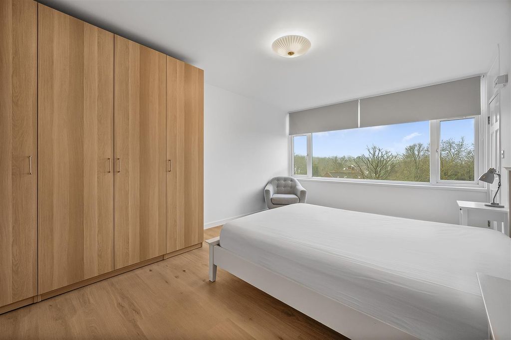 Property photo 3 of 11 Bedroom2 (1).Jpg