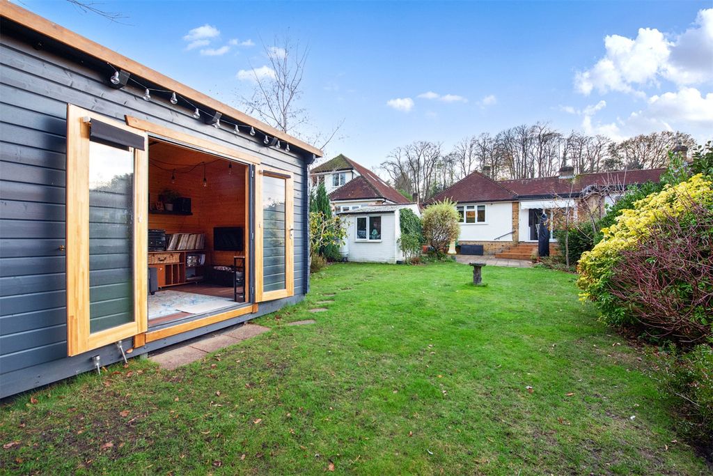 Property photo 2 of 14 Picture No. 20