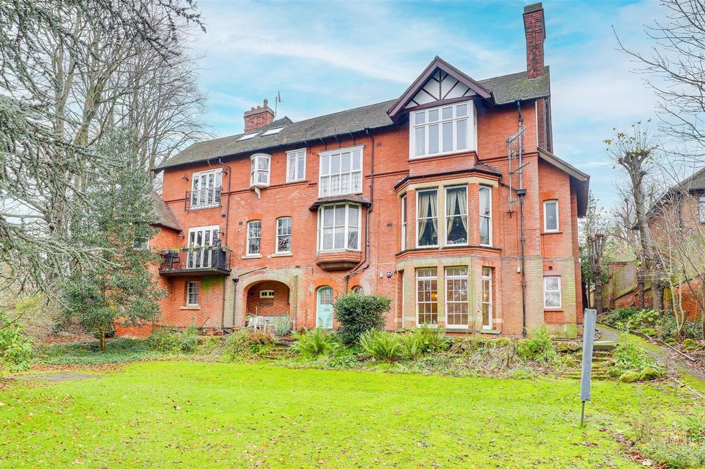 Property photo 1 of 13