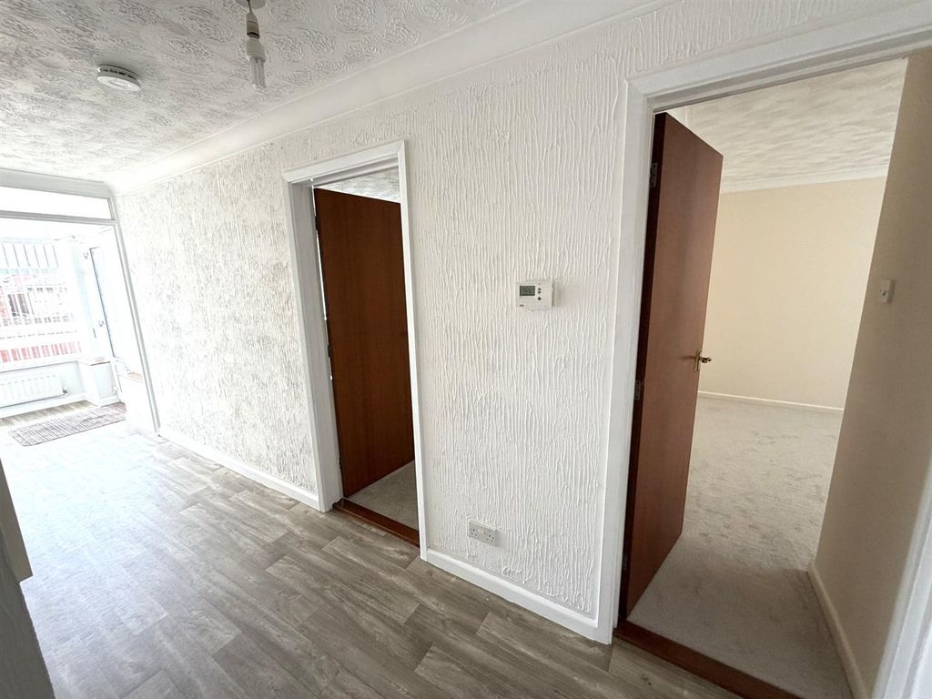 Property photo 2 of 14 01F71Cb3-68A5-4B08-9718-3d7737226950.Jpg