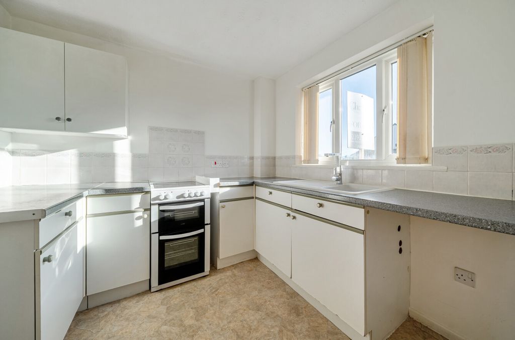 Property photo 2 of 10 1401036-3-69677Bd...