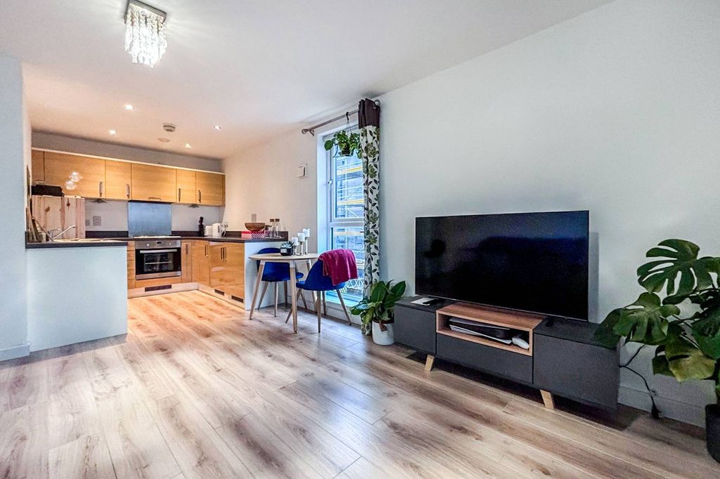 Property photo 3 of 9