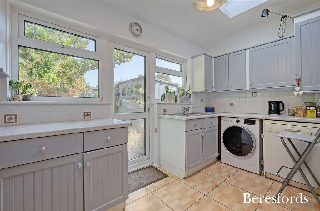 Property photo 2 of 15 Picture No. 05