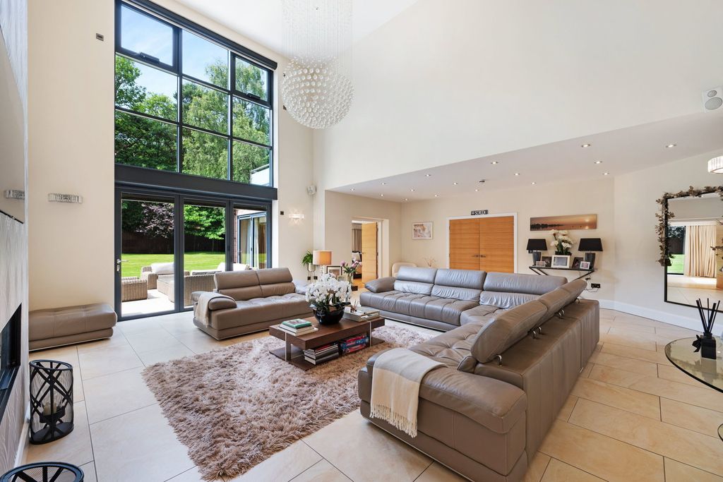 Property photo 2 of 41