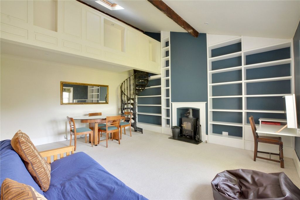 Property photo 2 of 20 Picture No. 13