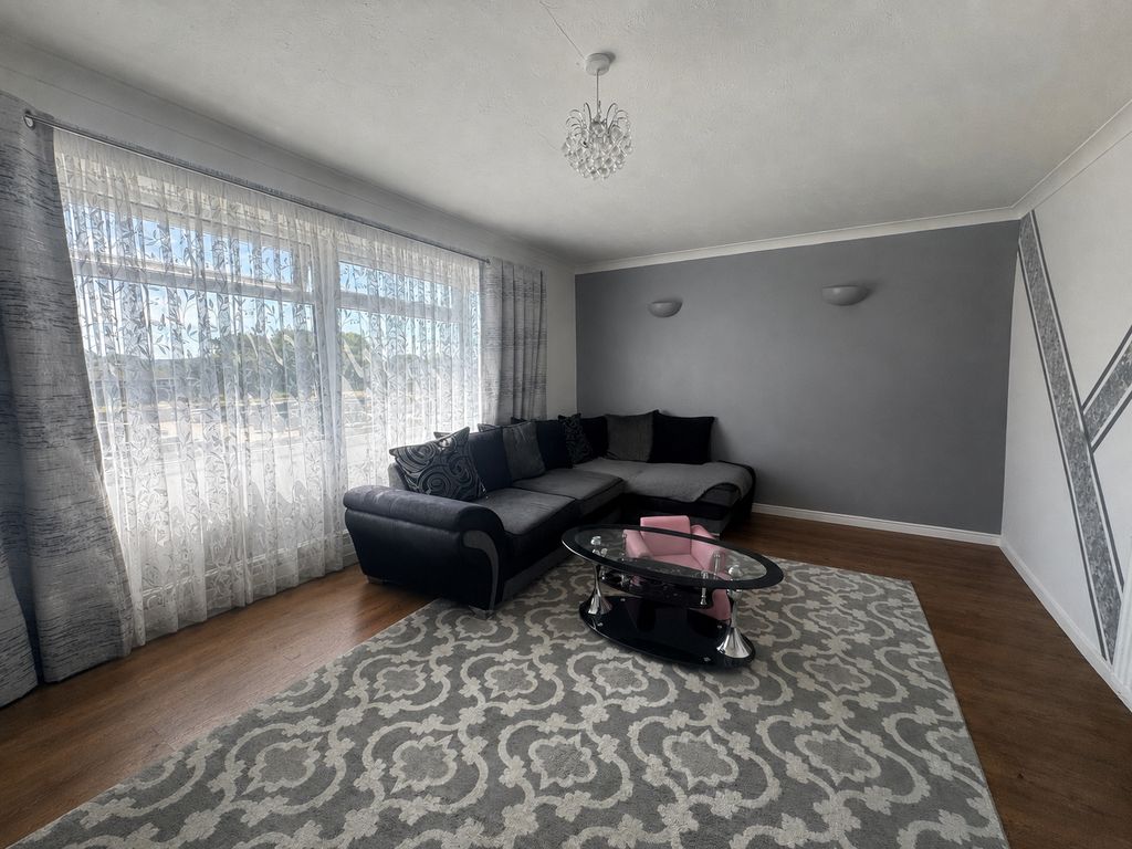 Property photo 3 of 8 Living Room