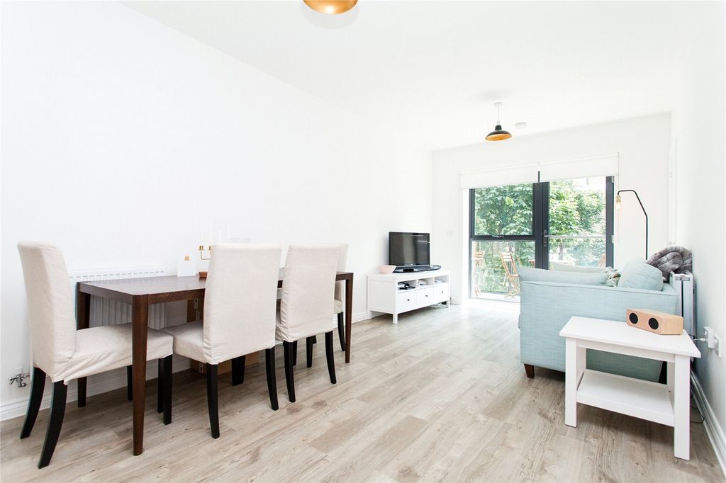 Property photo 3 of 15 Picture No. 07