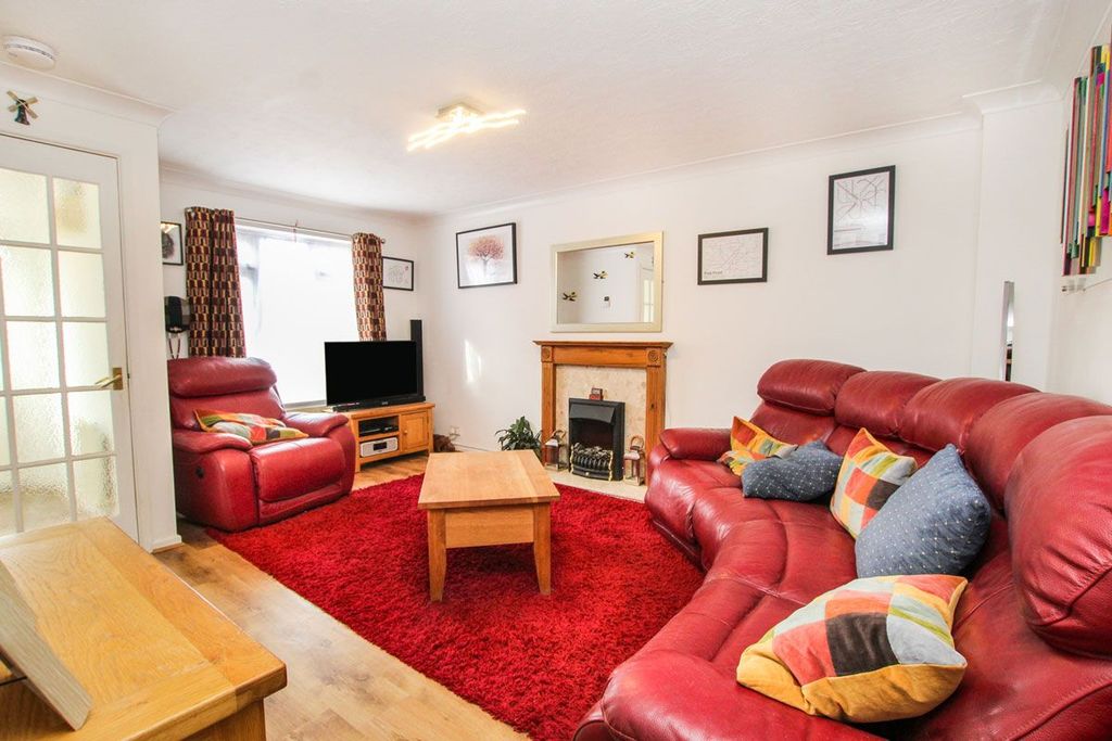 Property photo 3 of 16