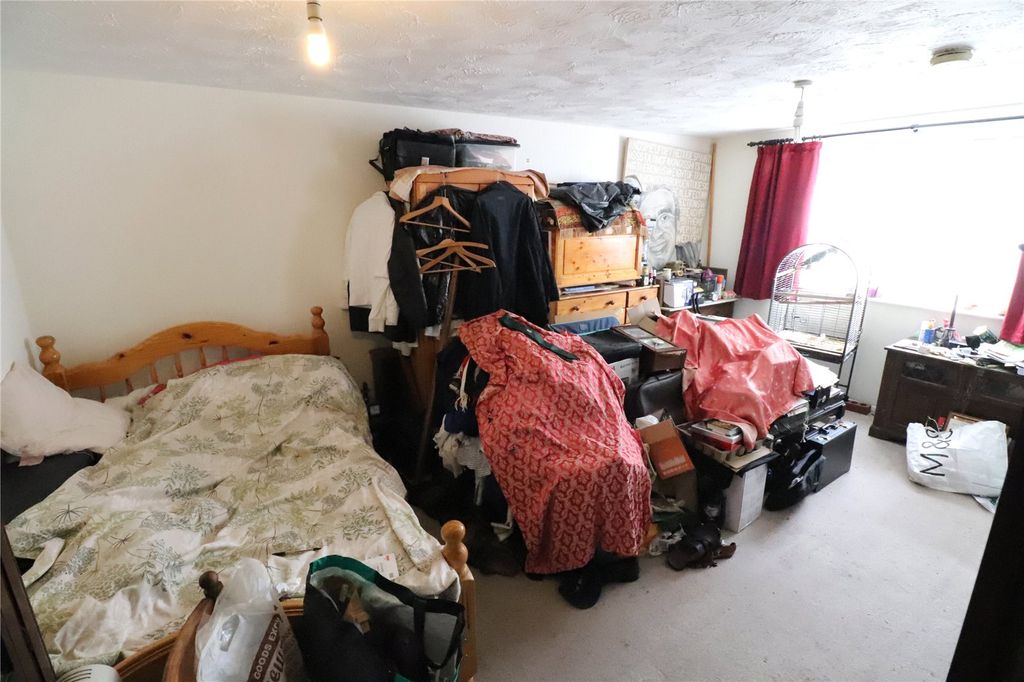 Property photo 3 of 8 Picture No. 15