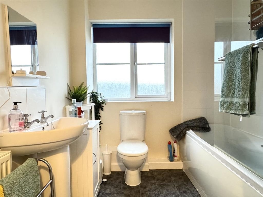 Additional image 6 of 2 bed flat for saleMountside Road, Par, Par PL24