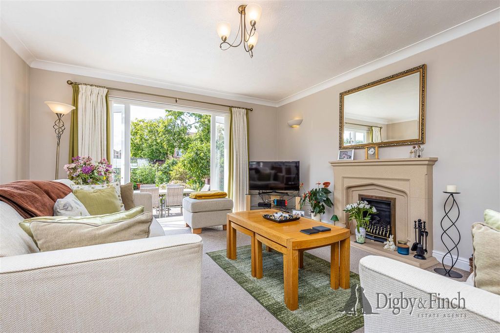 Property photo 2 of 30