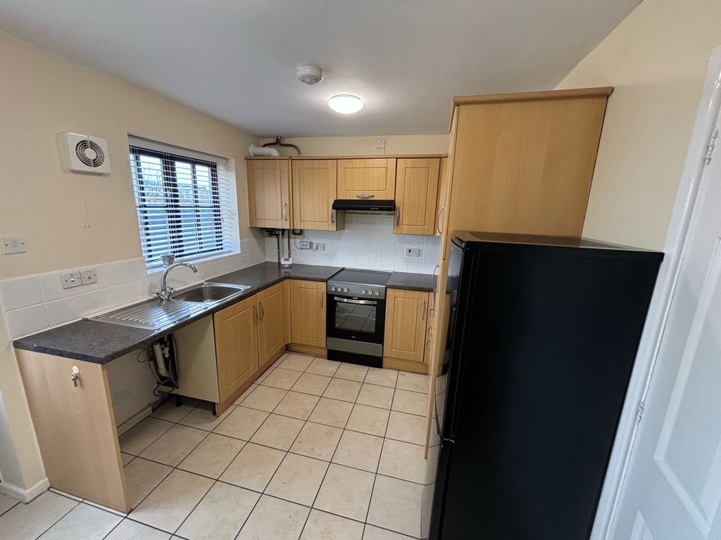 Property photo 3 of 11 Balcony