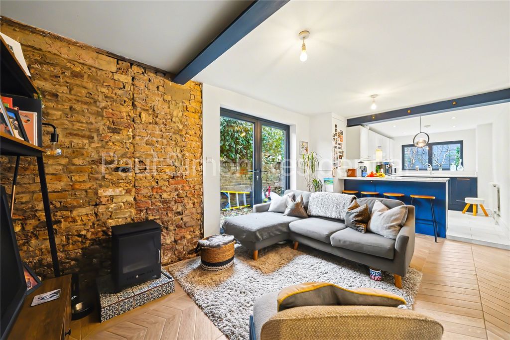 Property photo 1 of 15 Picture No. 14