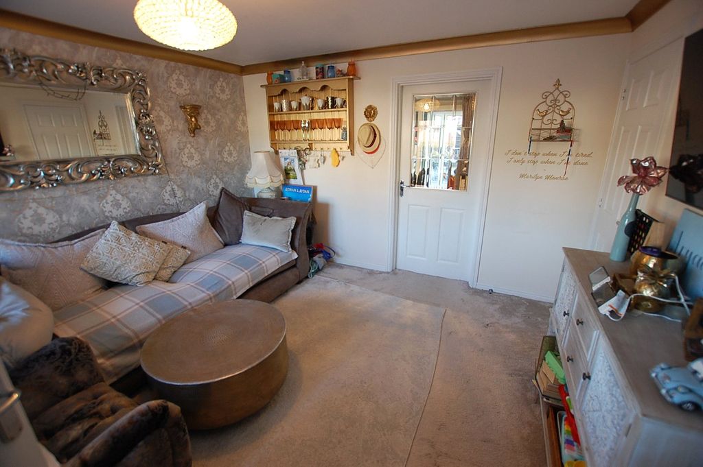 Property photo 3 of 15 Picture No. 04