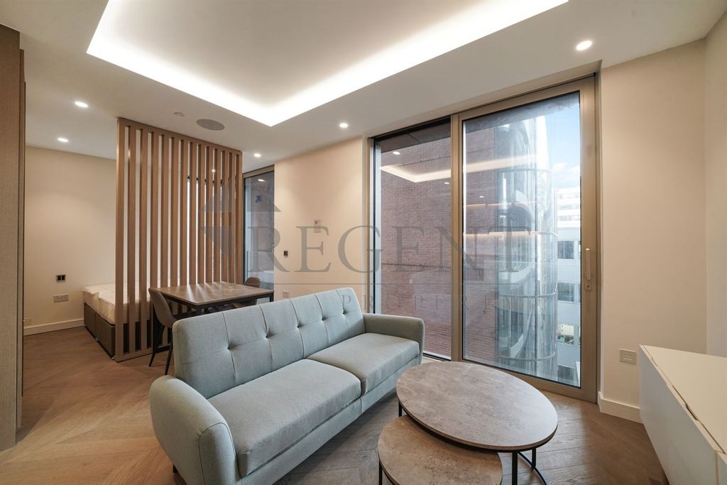 Property photo 1 of 11 Studio