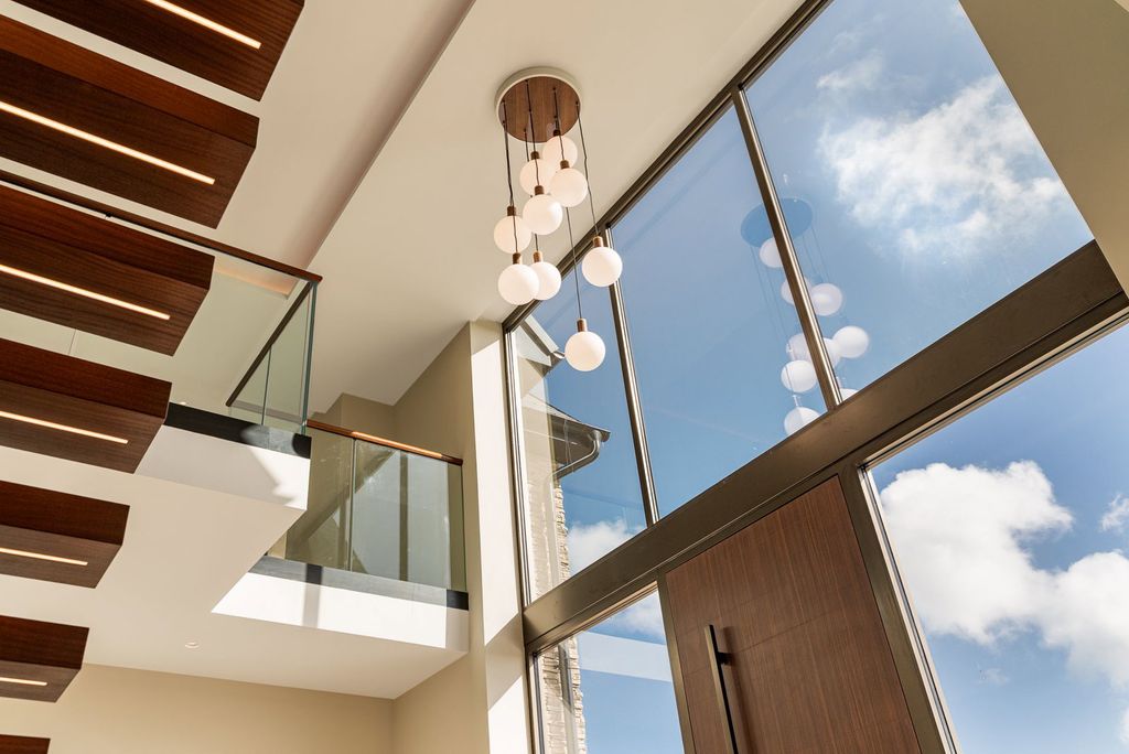 Property photo 3 of 25