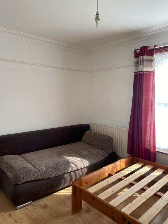 Property photo 3 of 5