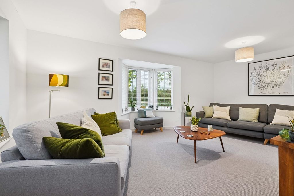 Property photo 2 of 23