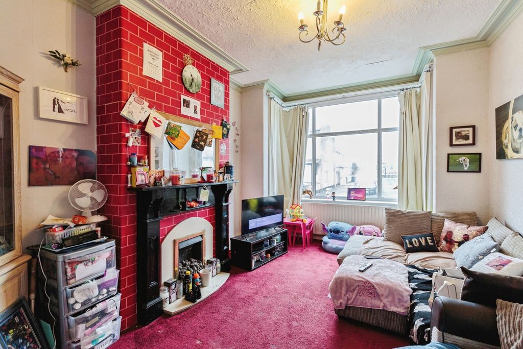 Property photo 3 of 16 Photo