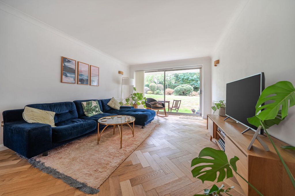 Property photo 2 of 17 1521142-5-6Aa92A6...