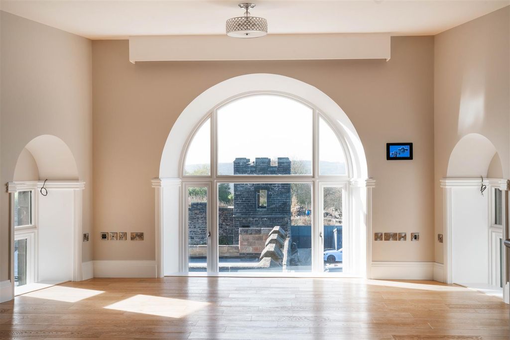 Property photo 3 of 40 Dsc04681-Edit.Jpg