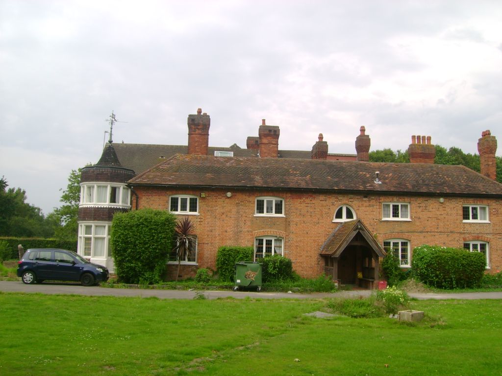 Property photo 3 of 12