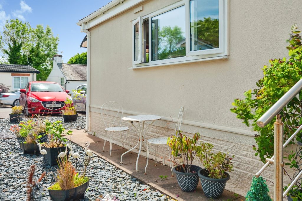 Property photo 3 of 18