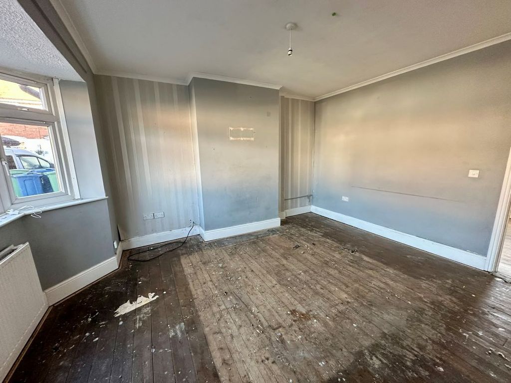 Property photo 3 of 10 Image 3